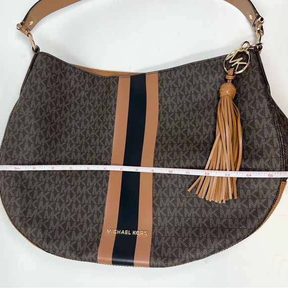 Michael Kors Brooke Signature Hobo Bag Signature Logo Pattern in Tan Black - Picture 14 of 14